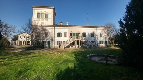villa in vendita a Modena in zona Vaciglio
