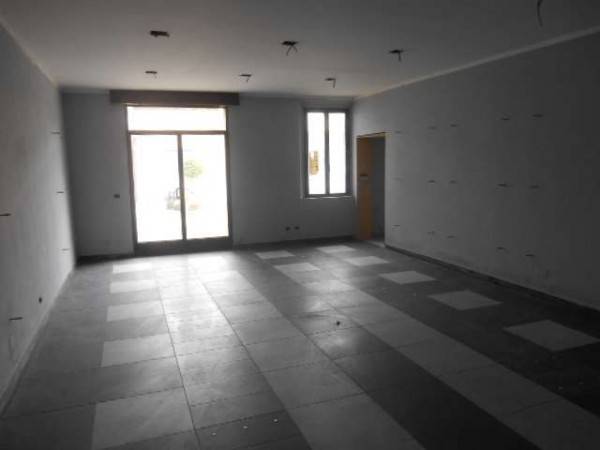 negozio in vendita a Modena in zona Buon Pastore