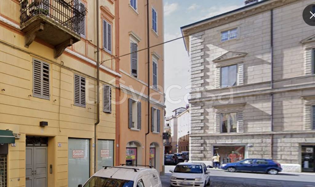 negozio in vendita a Modena in zona Centro Storico