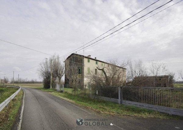 terreno edificabile in vendita a Modena in zona Albareto