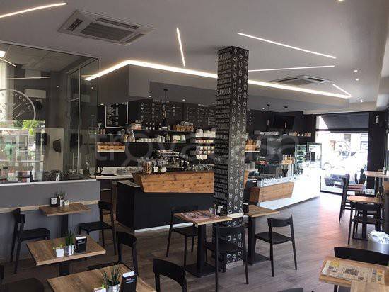 negozio in vendita a Modena in zona San Faustino