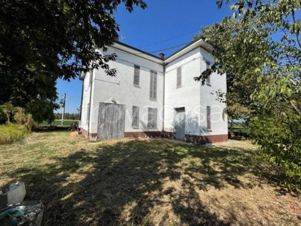casa indipendente in vendita a Modena in zona Madonnina / Quattro Ville