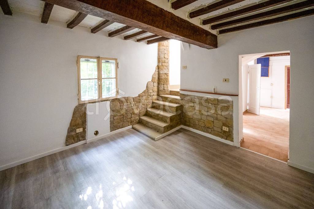 appartamento in vendita a Modena in zona Madonnina / Quattro Ville