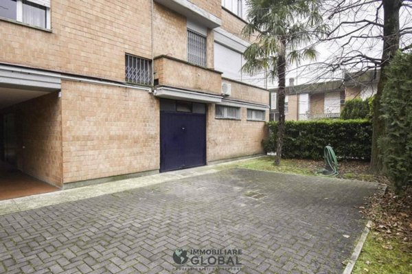 appartamento in vendita a Modena in zona San Faustino