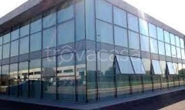 locale di sgombero in vendita a Modena in zona San Lazzaro / Modena Est