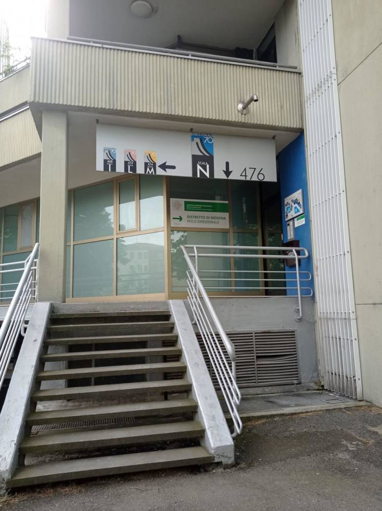 ufficio in vendita a Modena