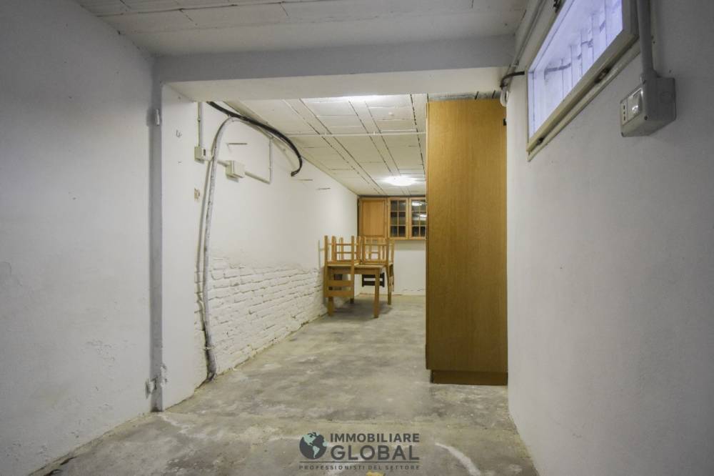 casa indipendente in vendita a Modena in zona Amendola