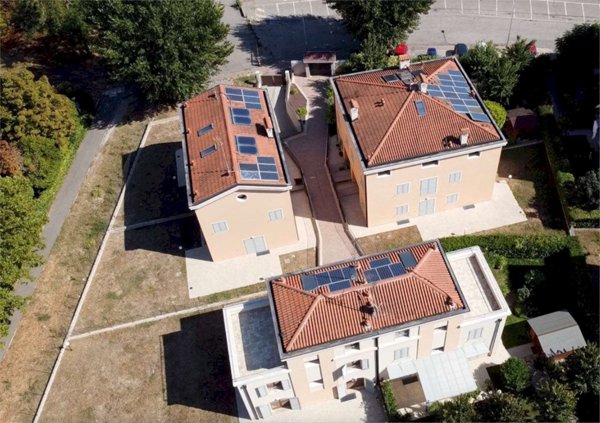 casa indipendente in vendita a Modena in zona San Lazzaro / Modena Est