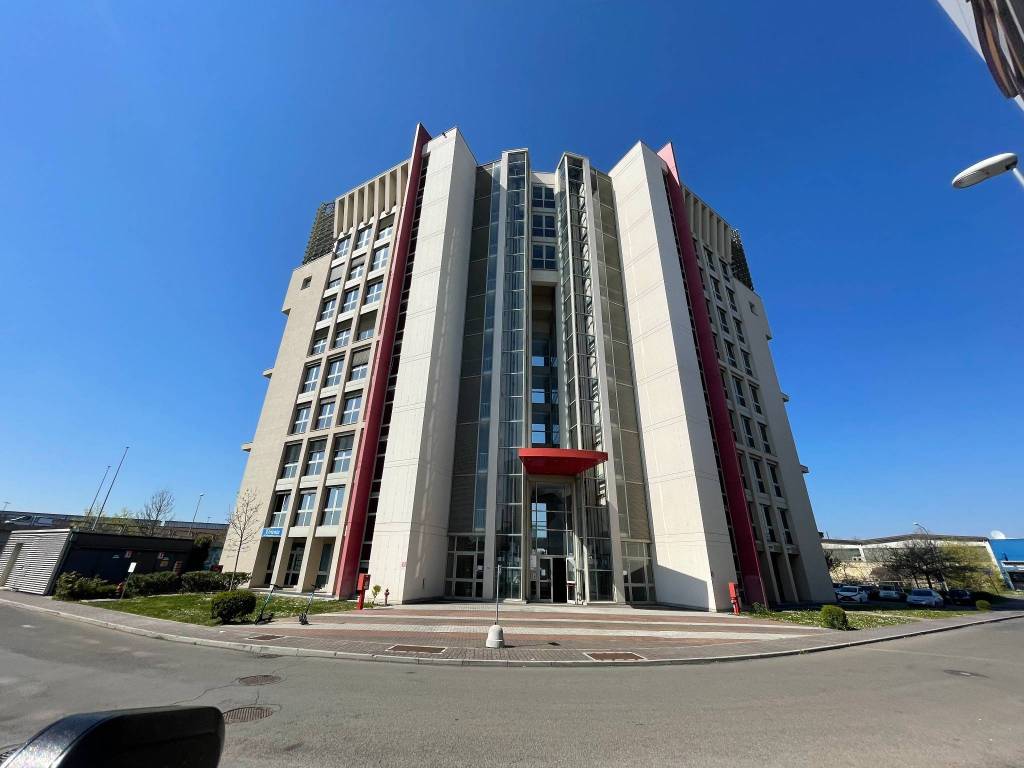 ufficio in vendita a Modena in zona San Lazzaro / Modena Est