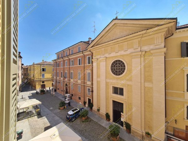 appartamento in vendita a Modena in zona Centro Storico