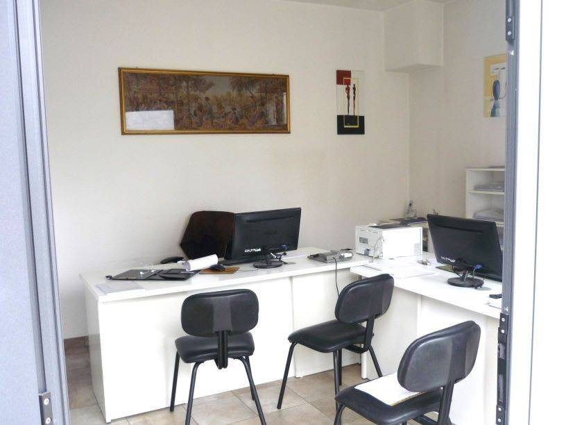 negozio in vendita a Modena in zona Sant'Agnese