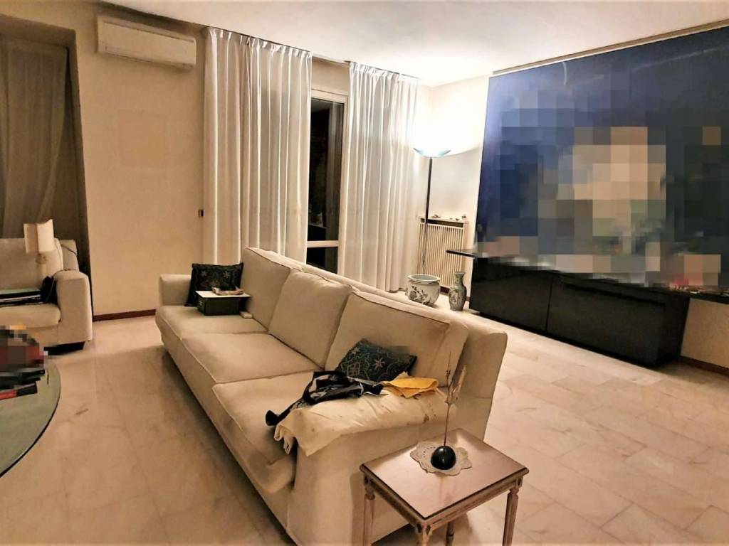 casa indipendente in vendita a Modena in zona Cittanova