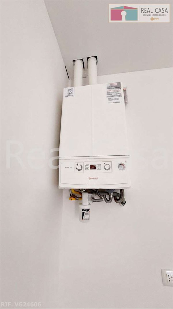 appartamento in vendita a Modena in zona Amendola