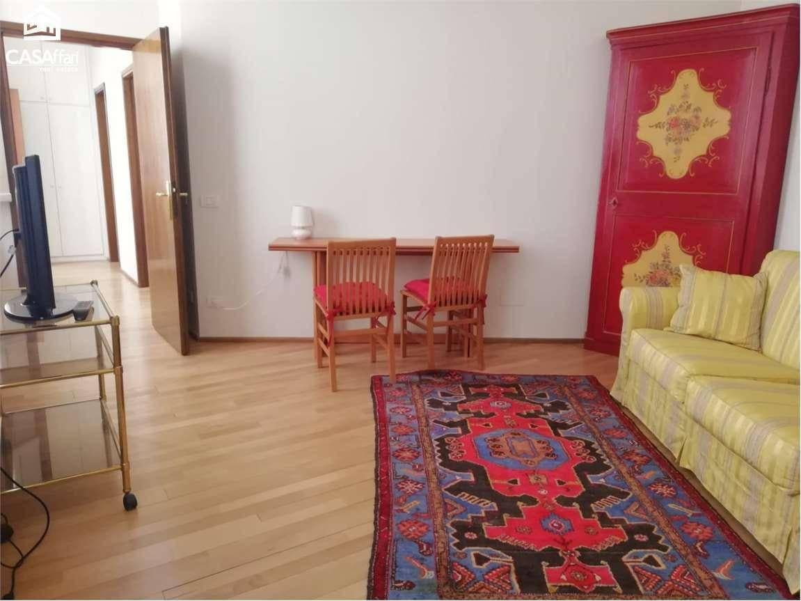 appartamento in vendita a Modena in zona Centro Storico