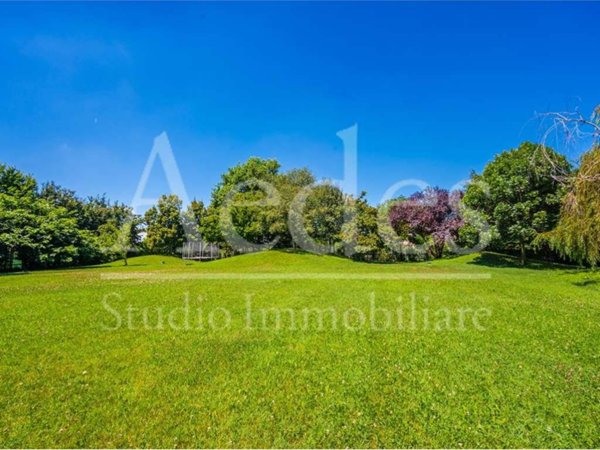 villa in vendita a Modena in zona Cognento