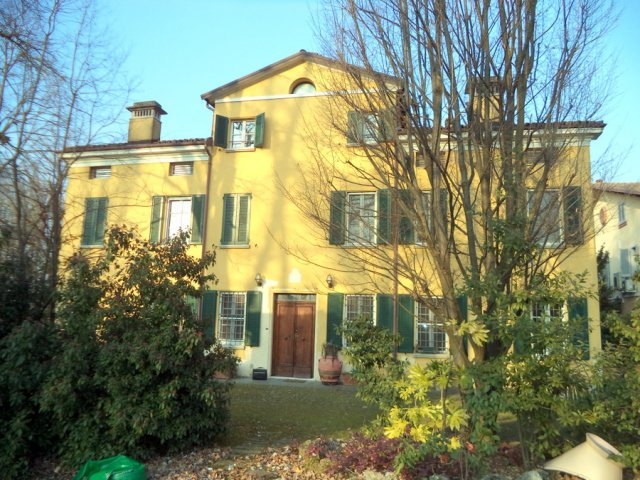 casa indipendente in vendita a Modena