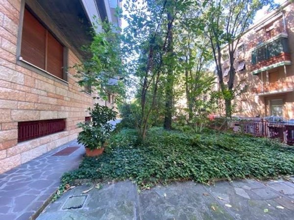 appartamento in vendita a Modena in zona Centro Storico