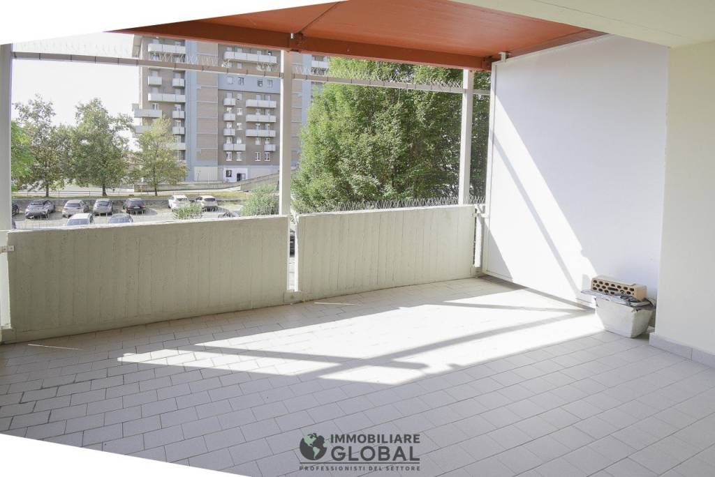 ufficio in vendita a Modena in zona Baggiovara