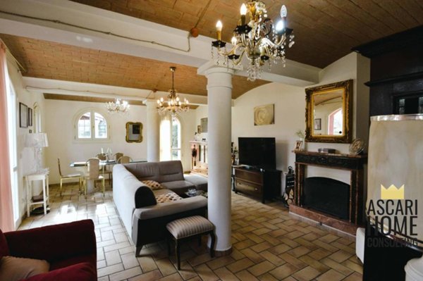 casa indipendente in vendita a Modena