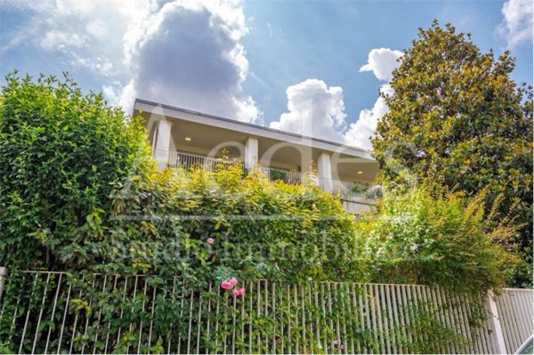 casa indipendente in vendita a Modena in zona Sant'Agnese