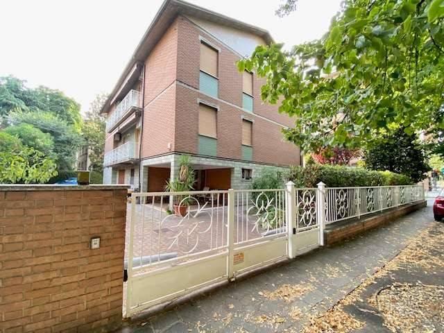 appartamento in vendita a Modena in zona Centro Storico