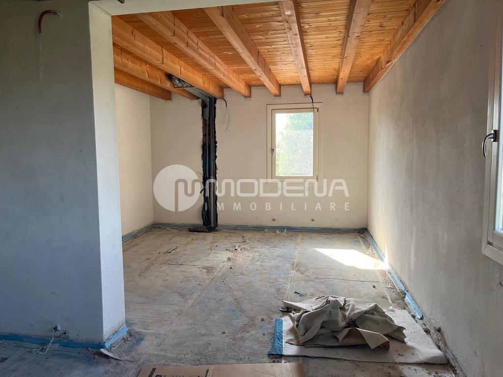 appartamento in vendita a Modena in zona San Faustino