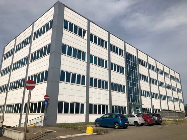 ufficio in vendita a Modena
