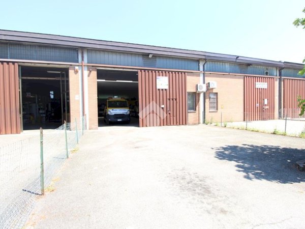 ufficio in vendita a Modena in zona San Damaso