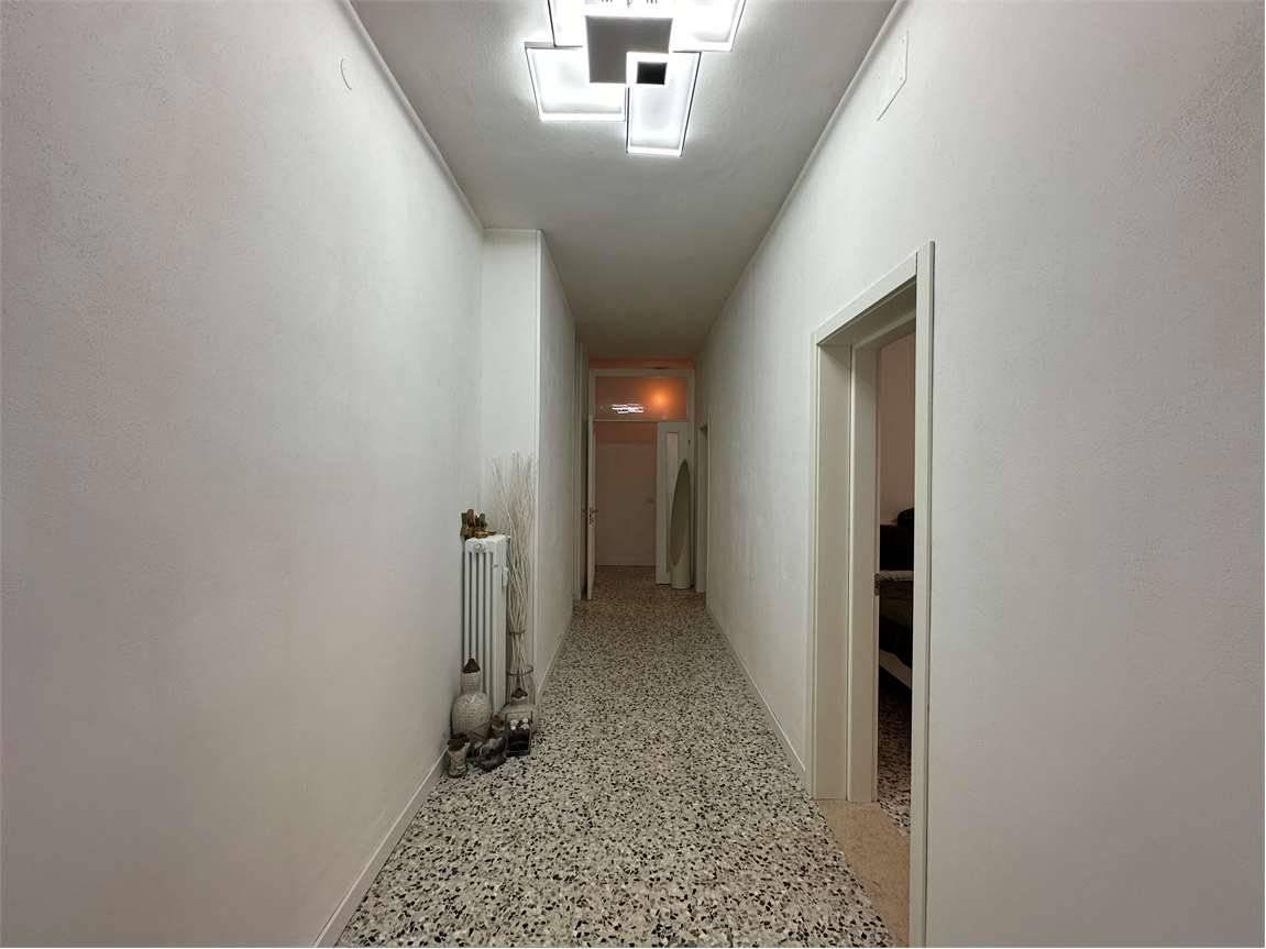 appartamento in vendita a Modena in zona San Lazzaro / Modena Est