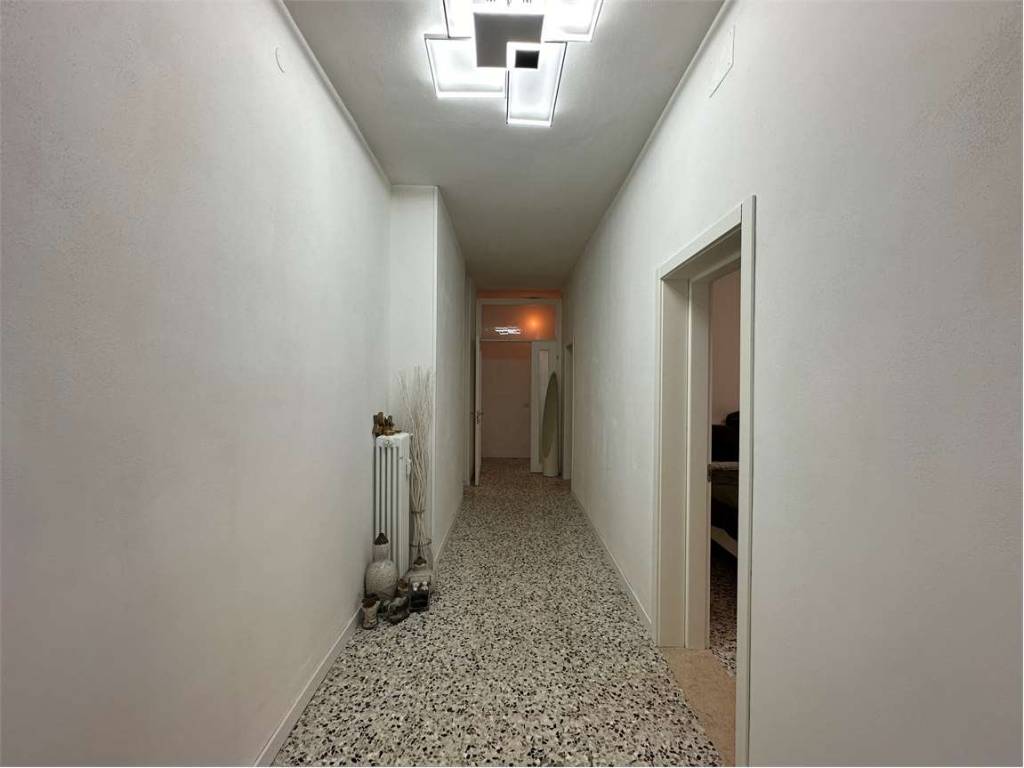 appartamento in vendita a Modena in zona San Lazzaro / Modena Est