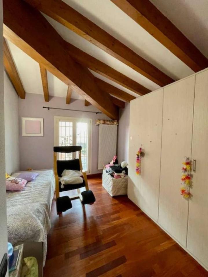 casa indipendente in vendita a Modena in zona Albareto