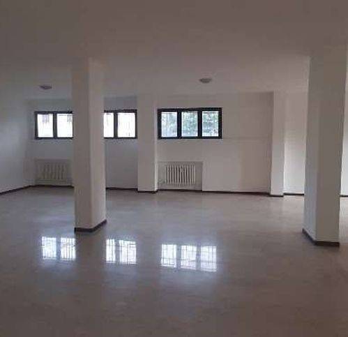 ufficio in vendita a Modena in zona San Faustino