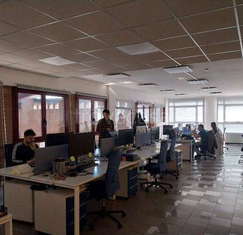 ufficio in vendita a Modena in zona San Cataldo