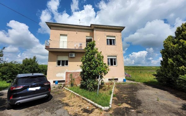 casa indipendente in vendita a Modena