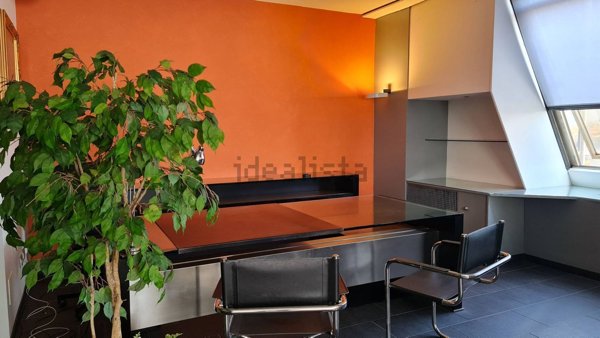 ufficio in vendita a Modena in zona San Faustino