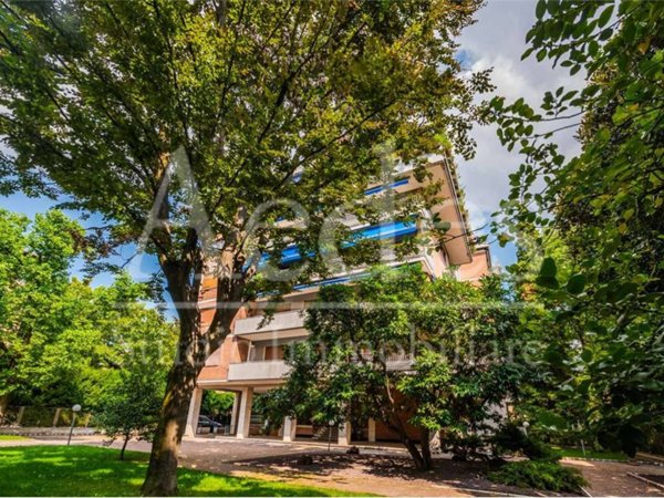 appartamento in vendita a Modena in zona Centro Storico