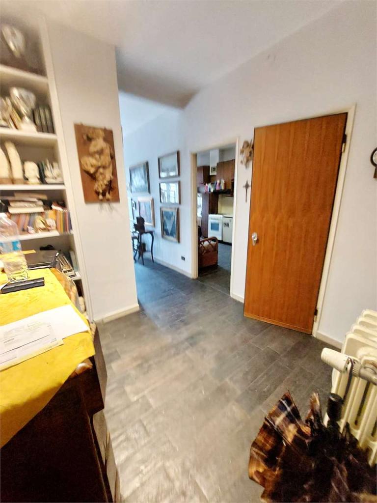 negozio in vendita a Modena in zona Centro Storico