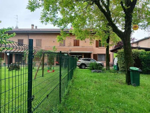 casa indipendente in vendita a Modena