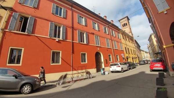 appartamento in vendita a Modena in zona Centro Storico