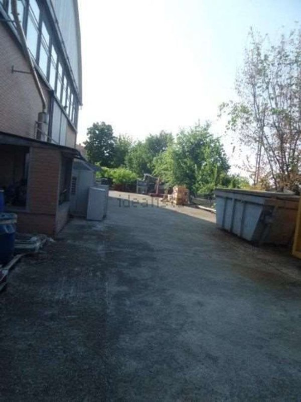 capannone in vendita a Modena in zona San Lazzaro / Modena Est