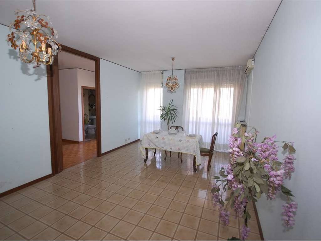 appartamento in vendita a Modena