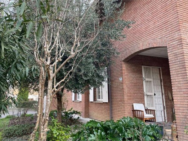 casa indipendente in vendita a Modena in zona Buon Pastore