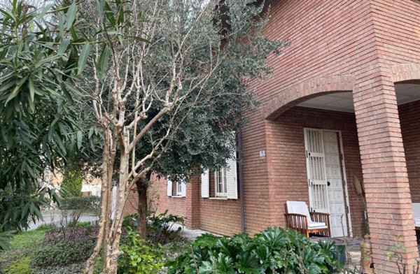 casa indipendente in vendita a Modena in zona Buon Pastore