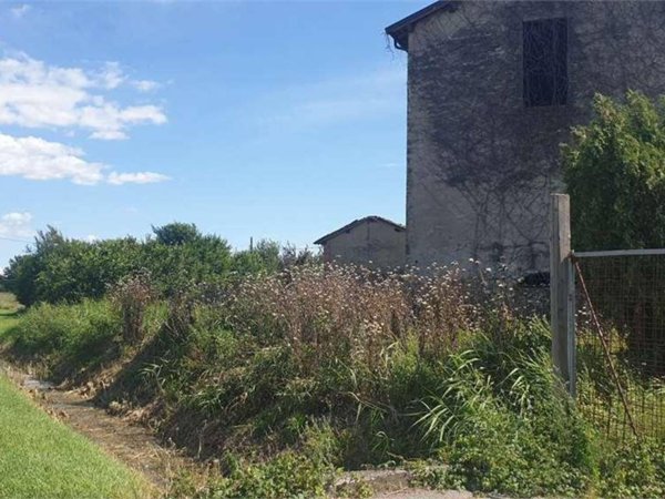 casa indipendente in vendita a Modena in zona Cittanova