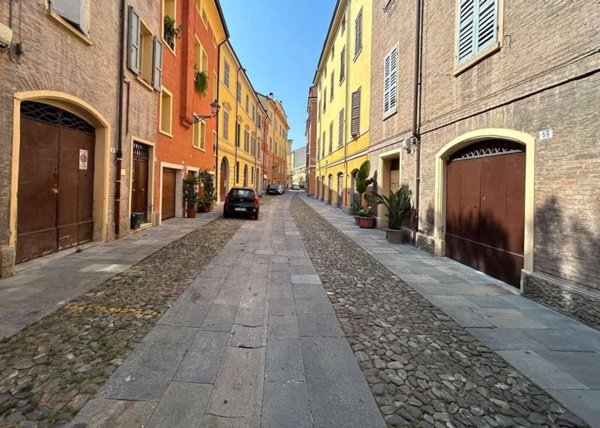 appartamento in vendita a Modena in zona Centro Storico