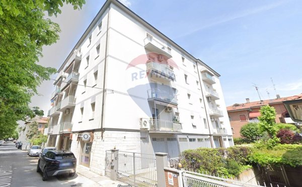 appartamento in vendita a Modena in zona Centro Storico