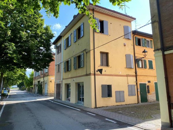 negozio in vendita a Modena in zona Sant'Agnese