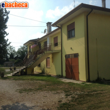 casa indipendente in vendita a Modena