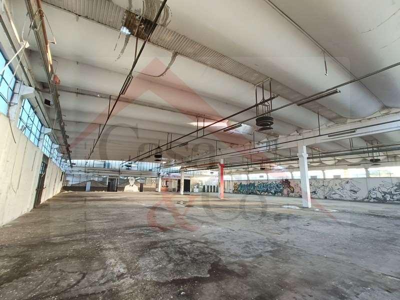 negozio in vendita a Modena