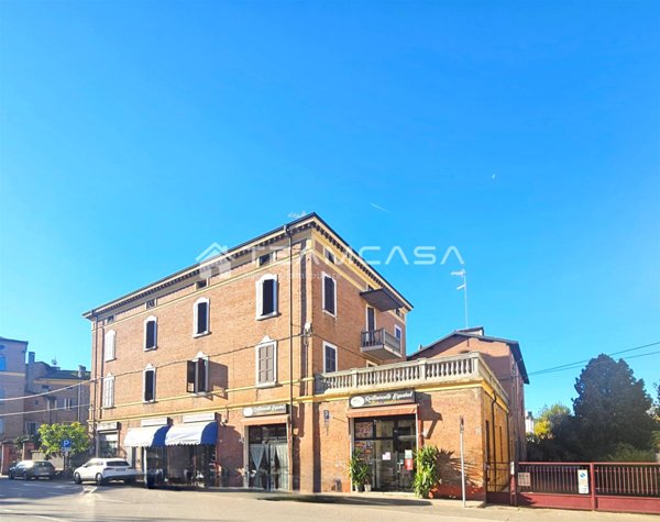 appartamento in vendita a Modena in zona Madonnina / Quattro Ville